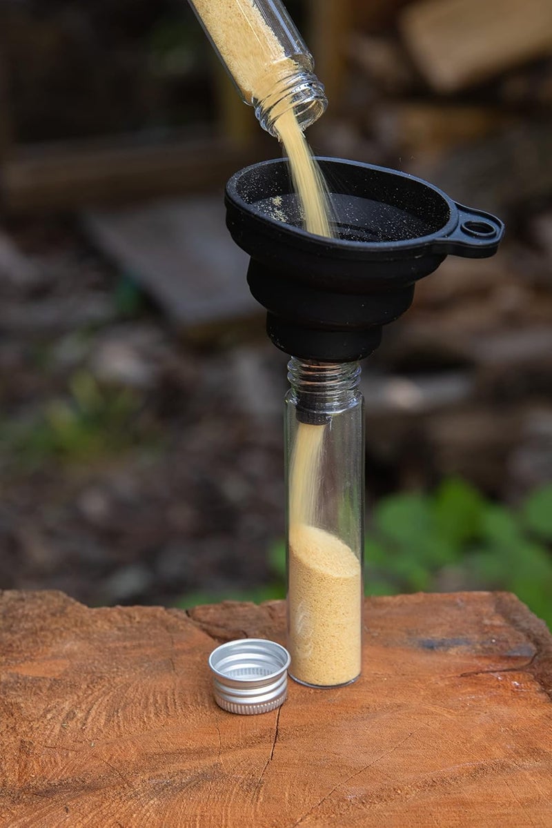BLEEKER RWE Bushcraft Camping Spice Kit Portable with Glass Jars, Funnel and Carabiner Great for Backpack and Travel Glamping Camping Gifts - Image 5